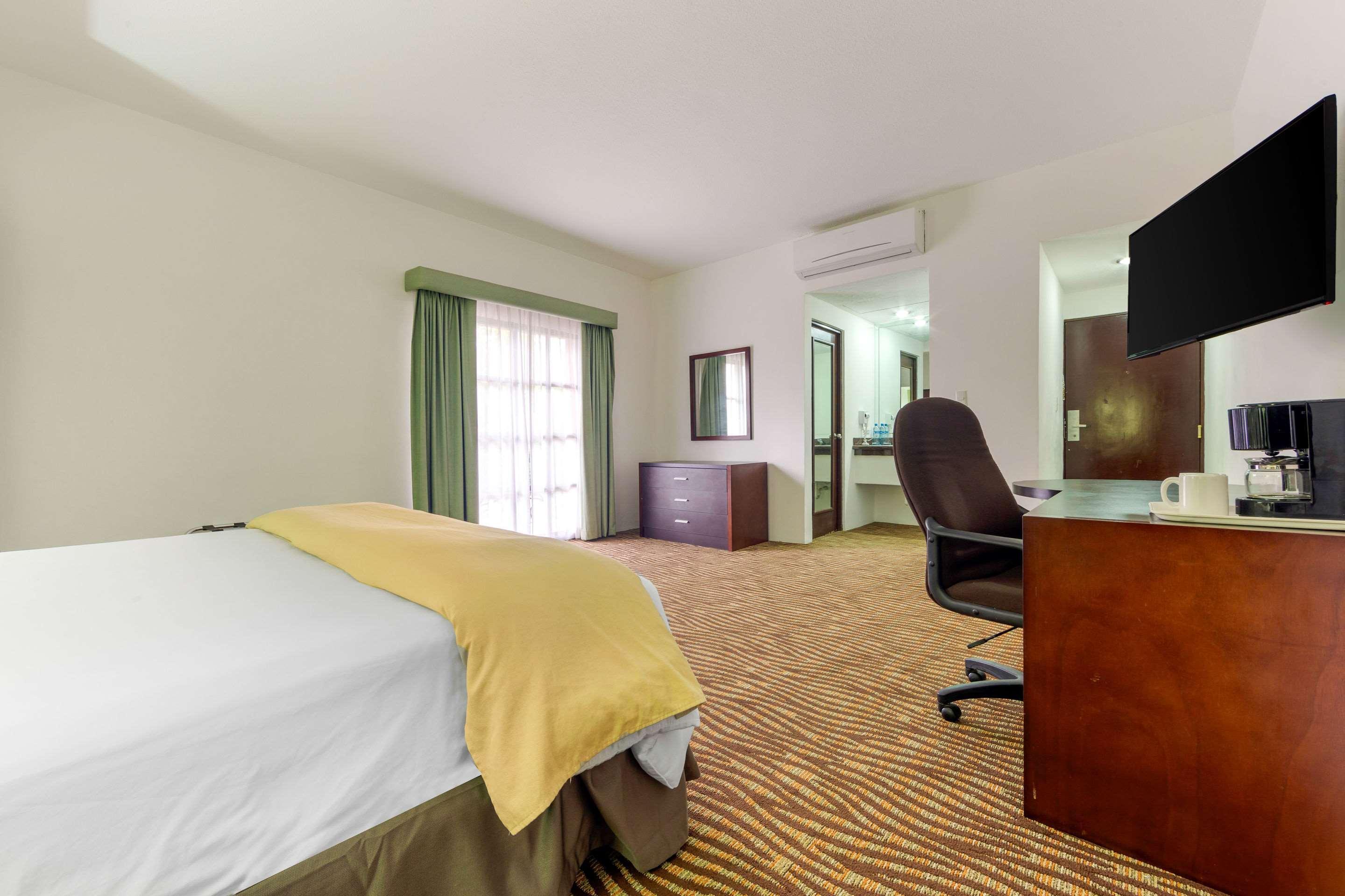 Quality Inn Nuevo Laredo Exterior foto