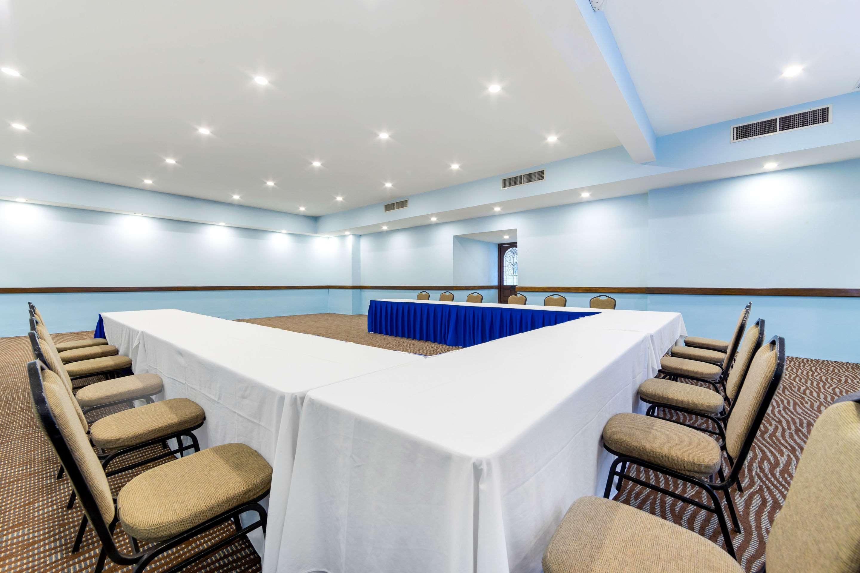 Quality Inn Nuevo Laredo Exterior foto